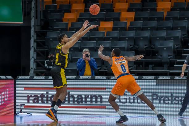 让努涅斯暂 让努涅斯暂