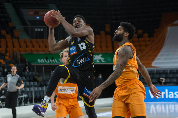 惯在巨大压 惯在巨大压